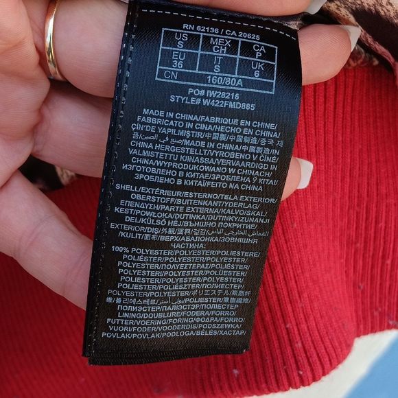 Guess Puffy Coat - Picture 5 of 7